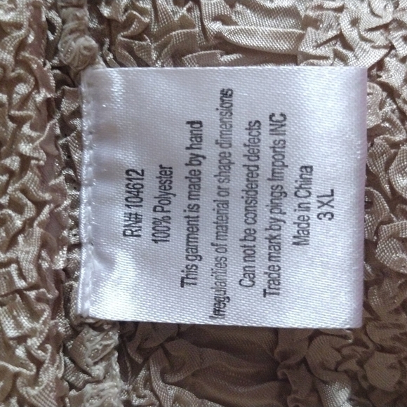 4@30.00 or 20.00 NWOT   Plus Size Blouse by Pleats Collection - Picture 4 of 15